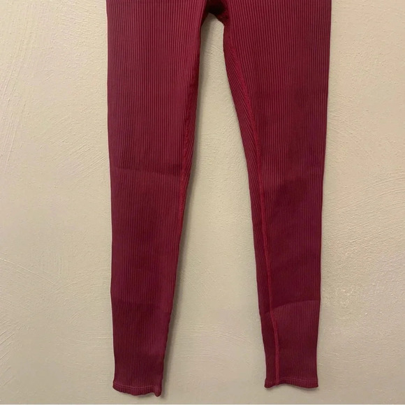 Carbon38 Ribbed 7/8 Legging in Red Size Small - Picture 6 of 12